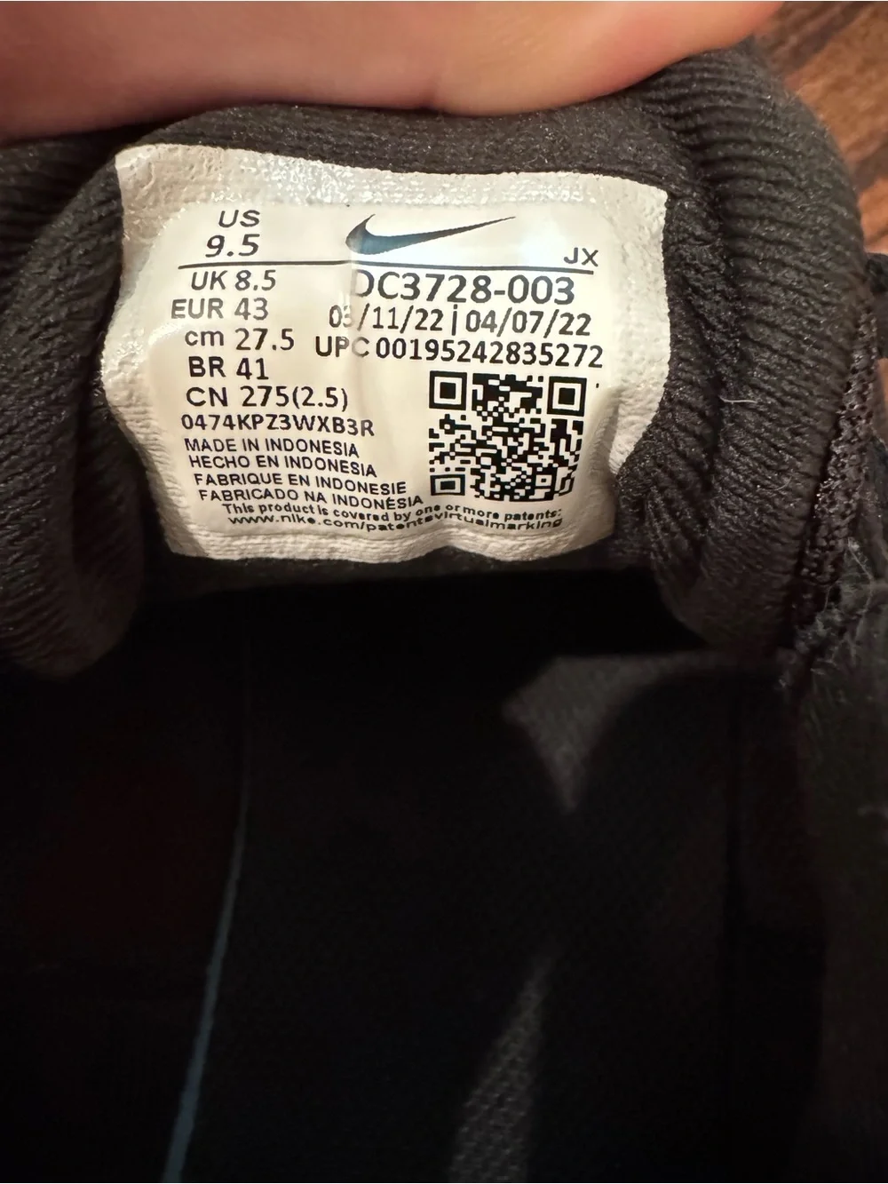 Nike lightweight black